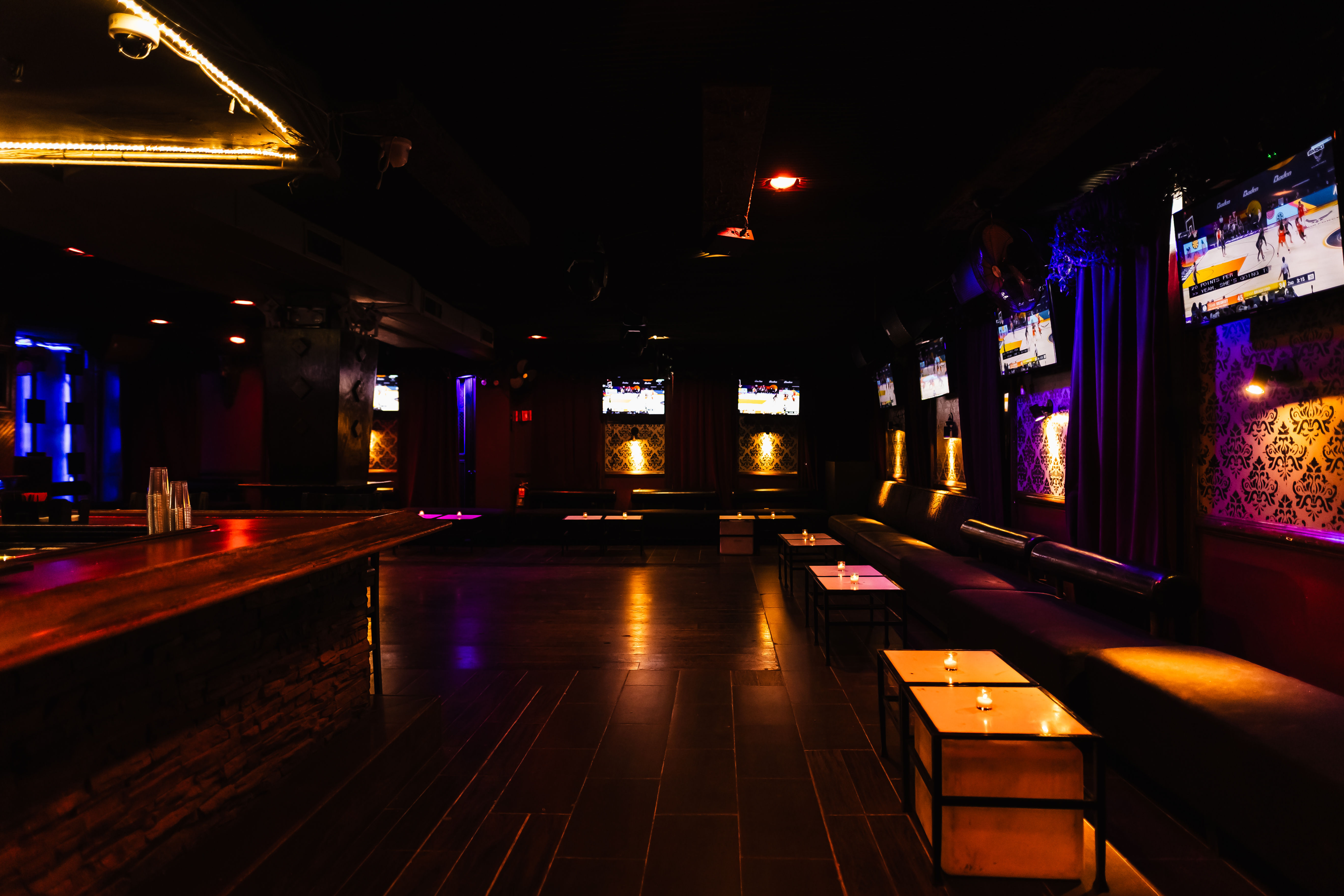 Cheers / Bar 13
